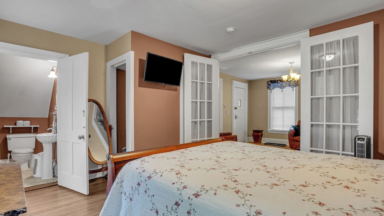 Photo of Bedroom in Milford