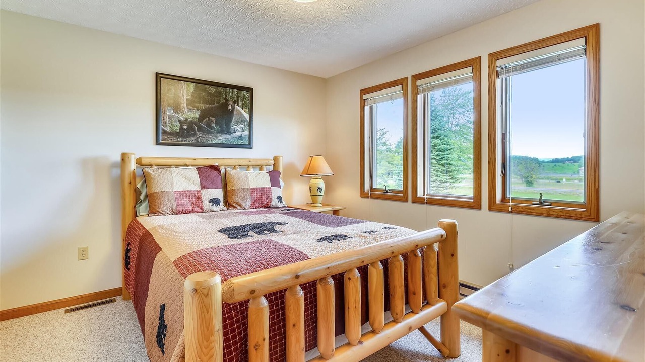 Photo of Bedroom in Timberline