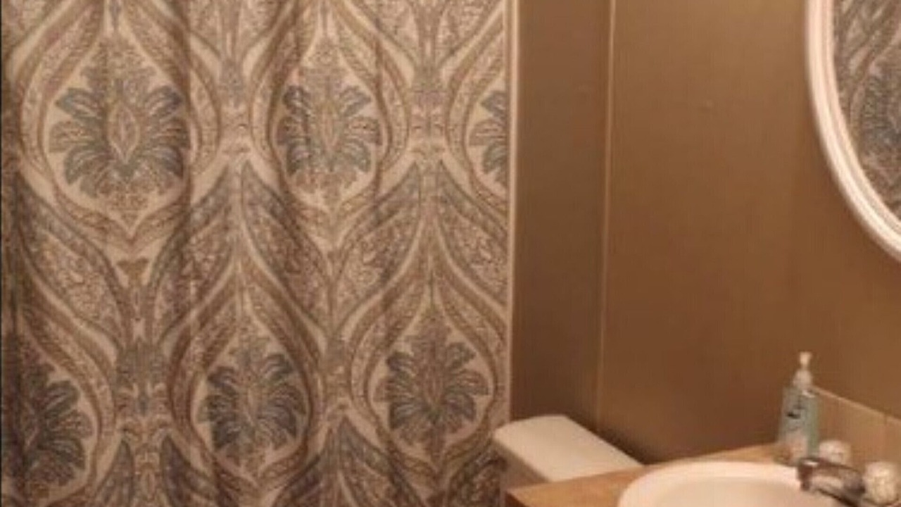 Photo of Bathroom in Nelsonville