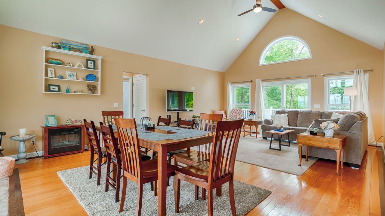 Photo of Livingroom in Himrod