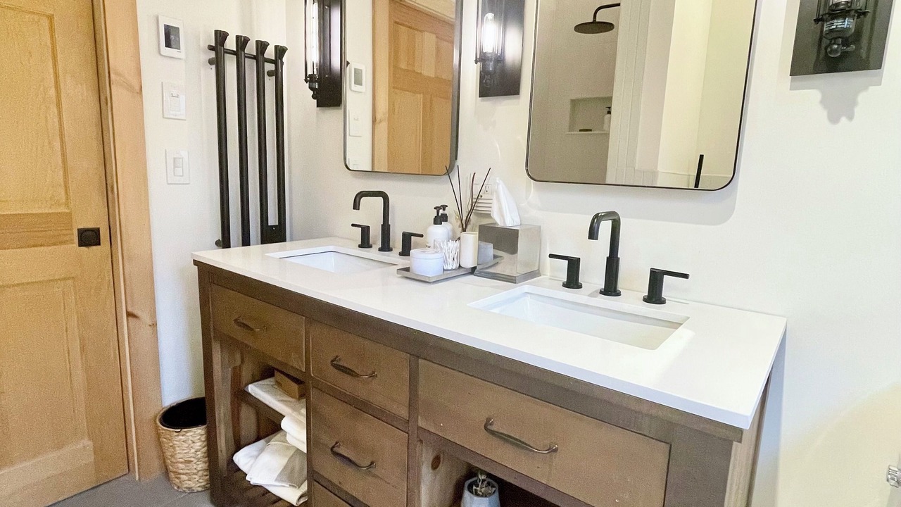 Photo of Bathroom in Livingston Manor