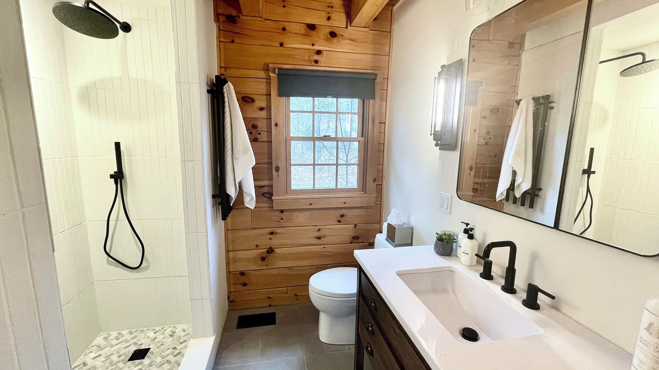 Photo of Bathroom in Livingston Manor
