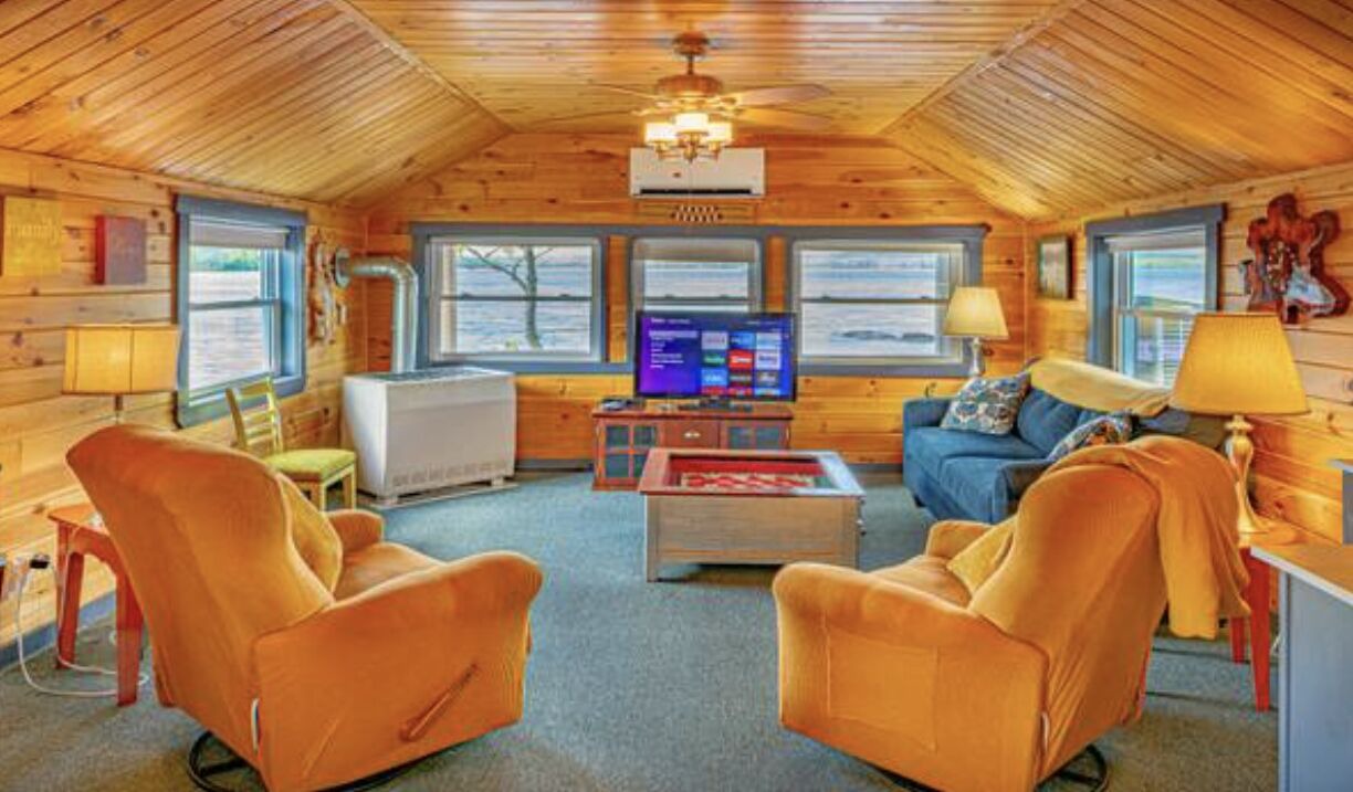 Photo of Livingroom in Roxbury