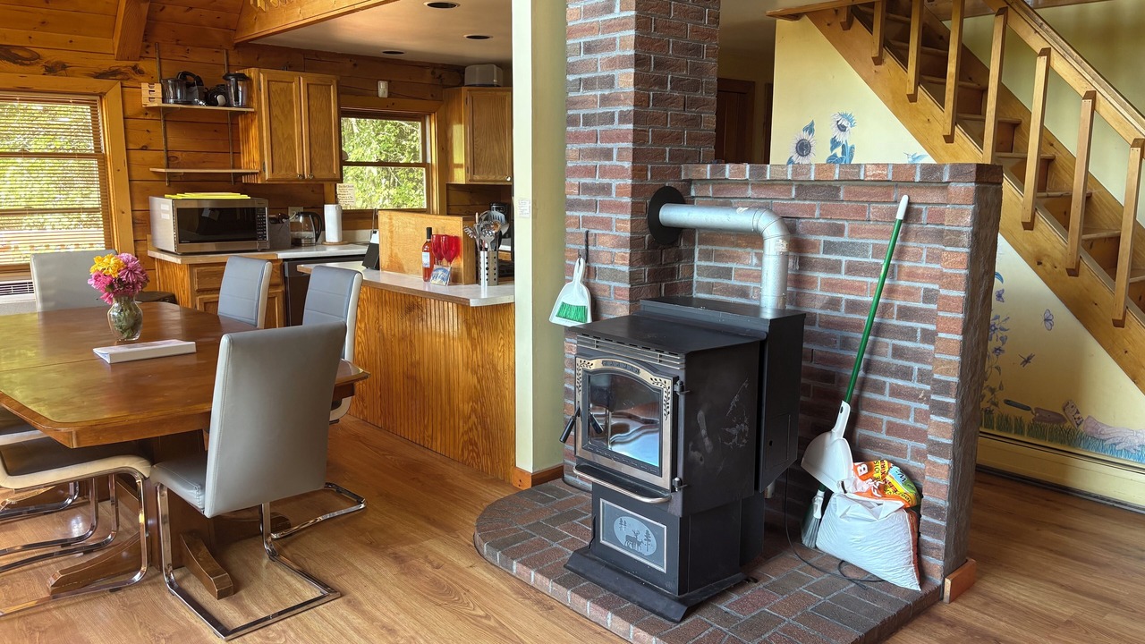 Photo of Livingroom in Glover