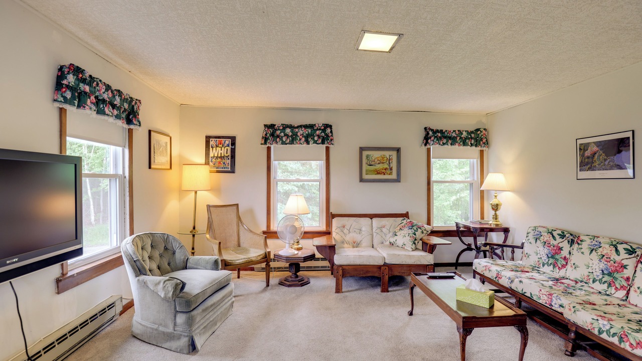 Photo of Livingroom in Millerton
