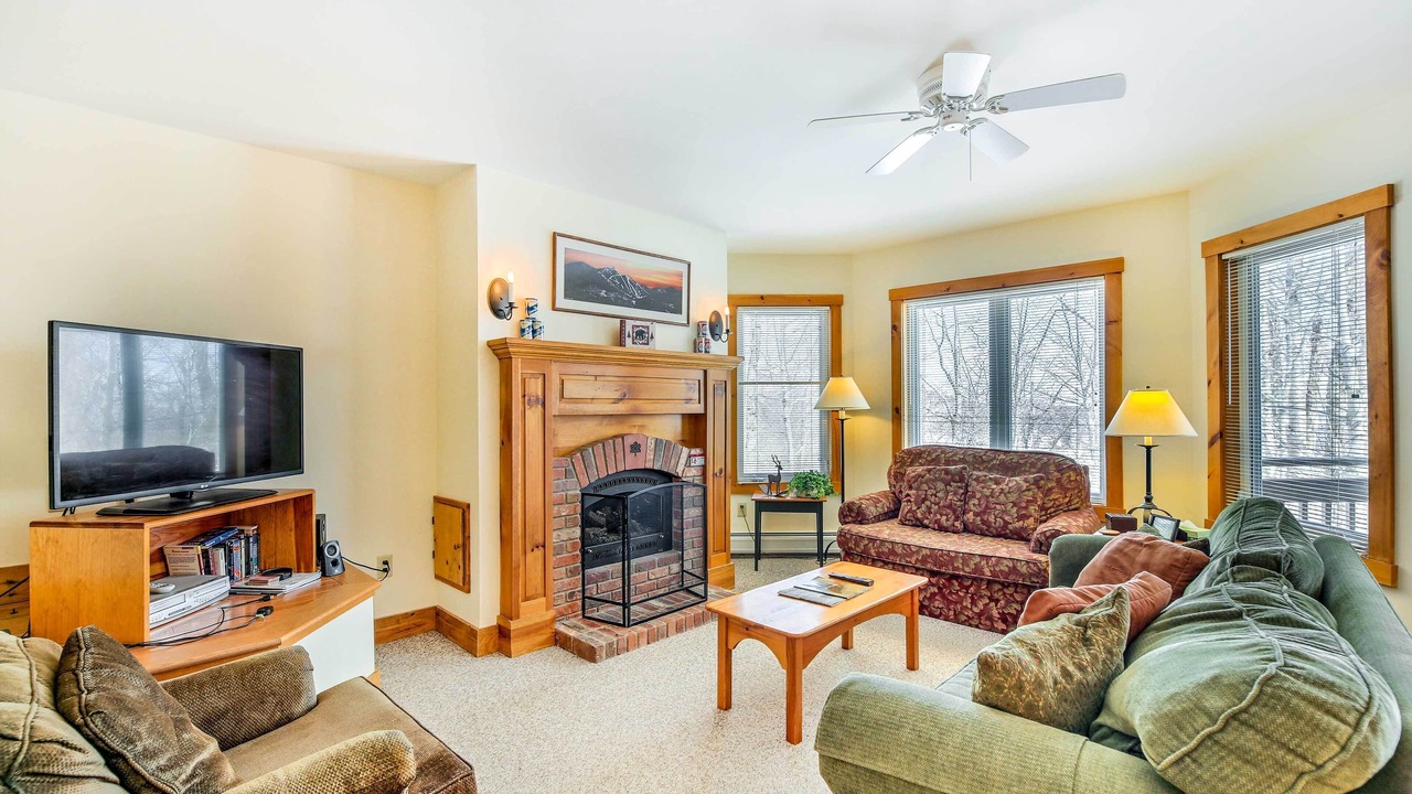 Photo of Livingroom in North Troy