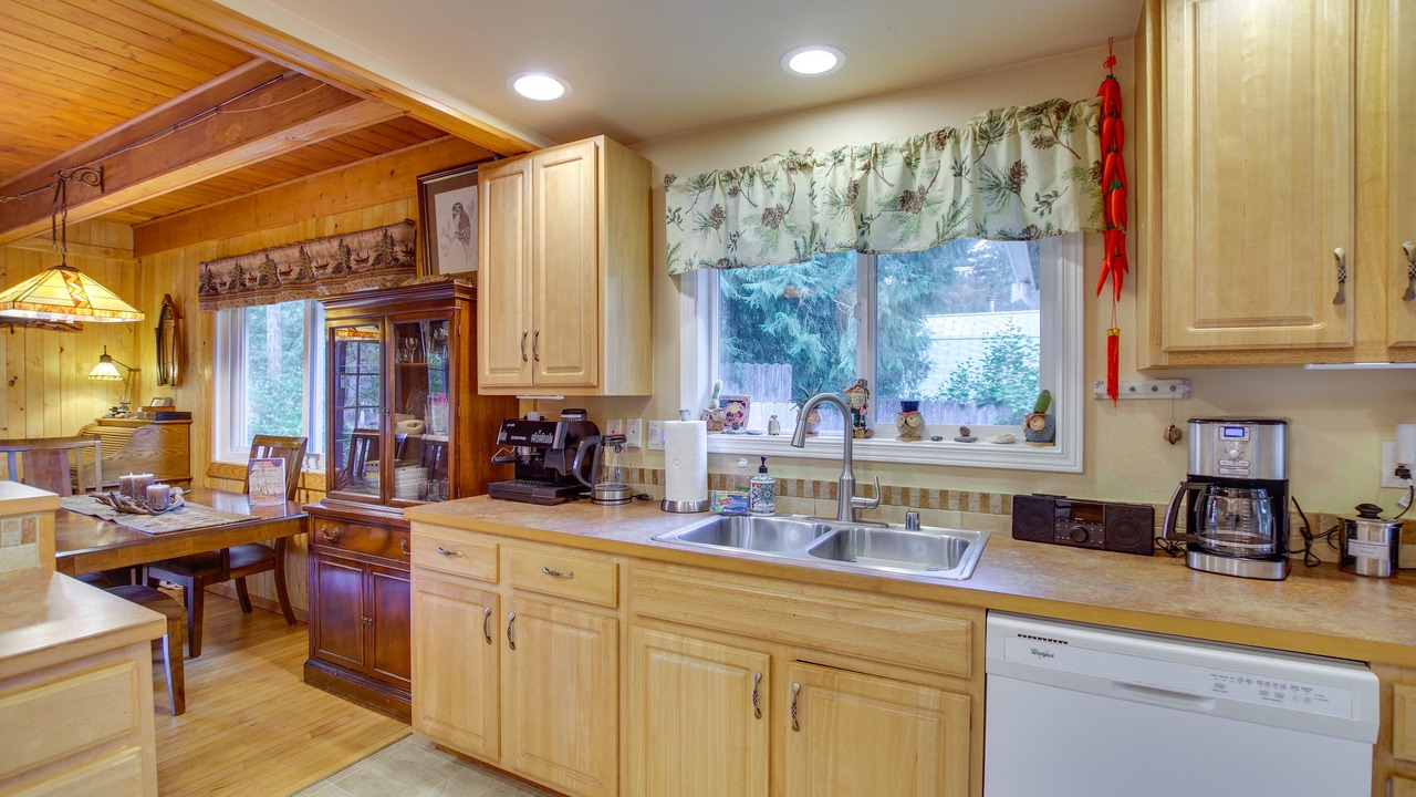 Photo of Kitchen in Gold Bar