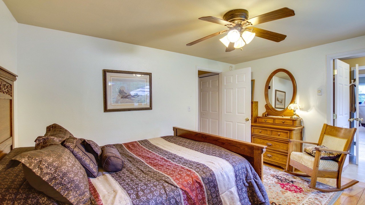 Photo of Bedroom in Gold Bar