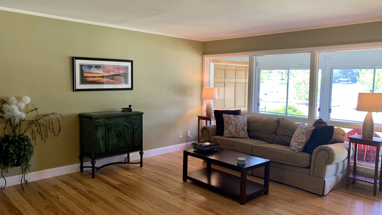 Photo of Livingroom in Lake George