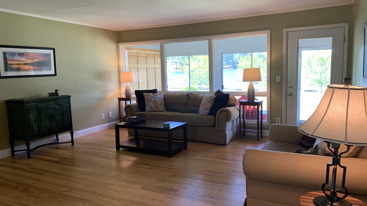 Photo of Livingroom in Lake George
