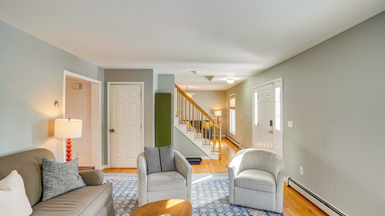 Photo of Livingroom in Lenox