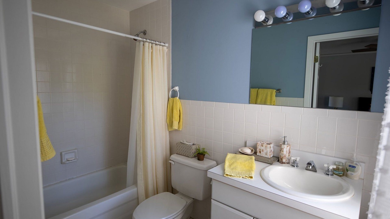 Photo of Bathroom in Shinnecock Hills