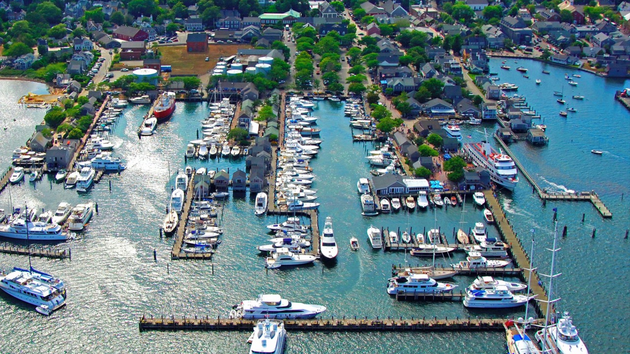 Photo of Others in Nantucket Town