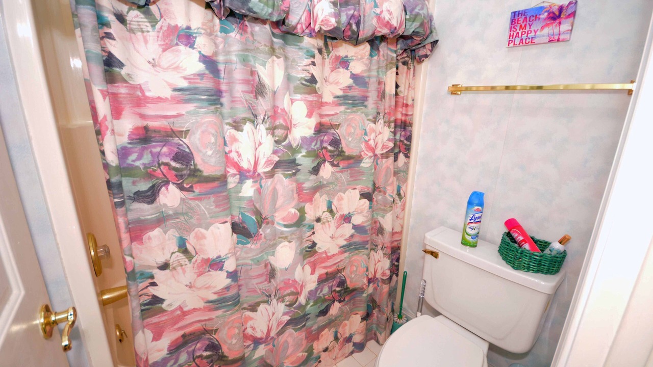 Photo of Bathroom in Heron Harbour Isle