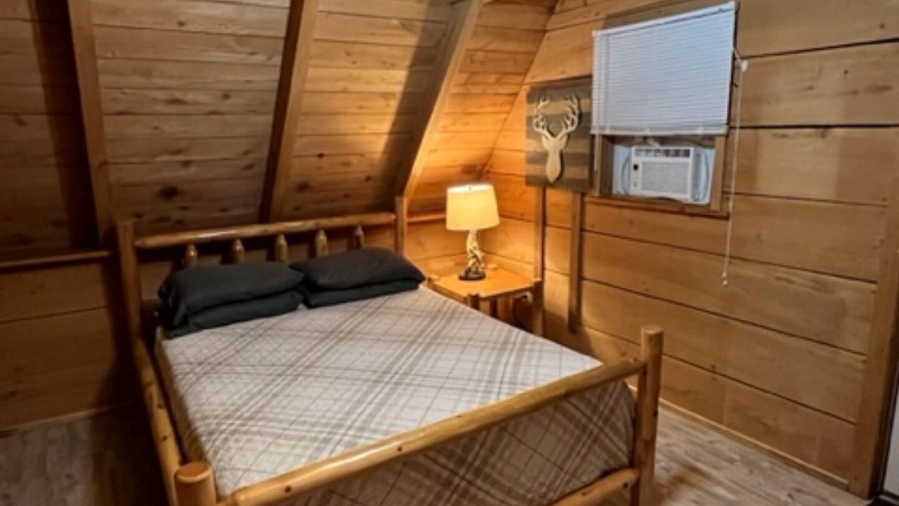 Photo of Bedroom in Keslers Cross Lanes