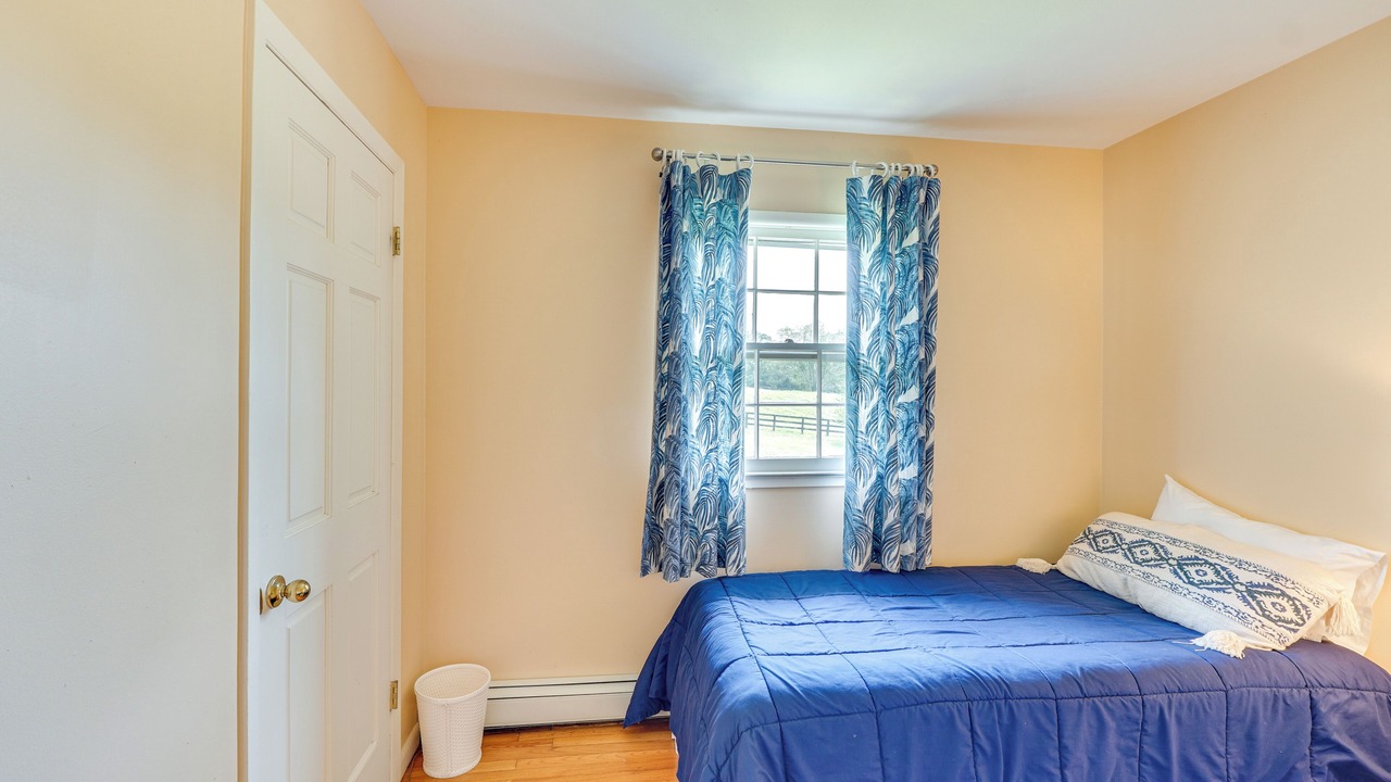 Photo of Bedroom in Salt Point