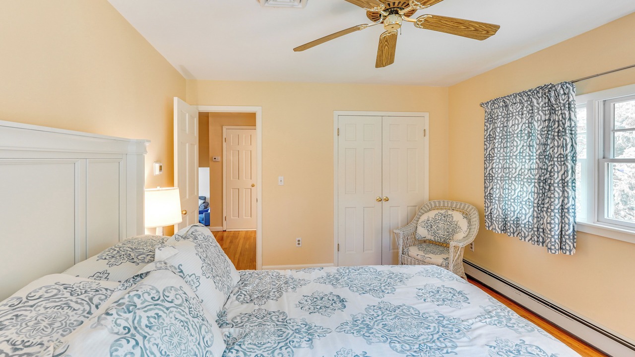 Photo of Bedroom in Salt Point