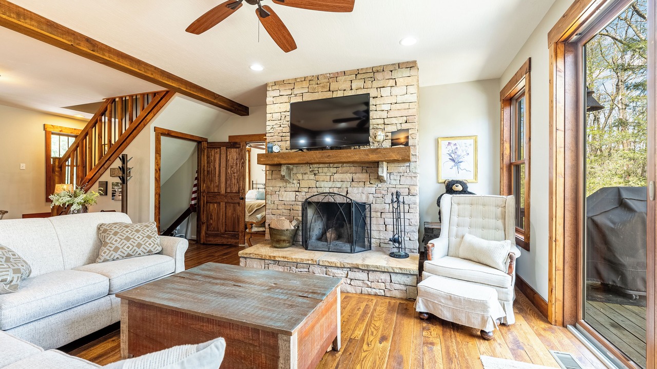 Photo of Livingroom in Oakland