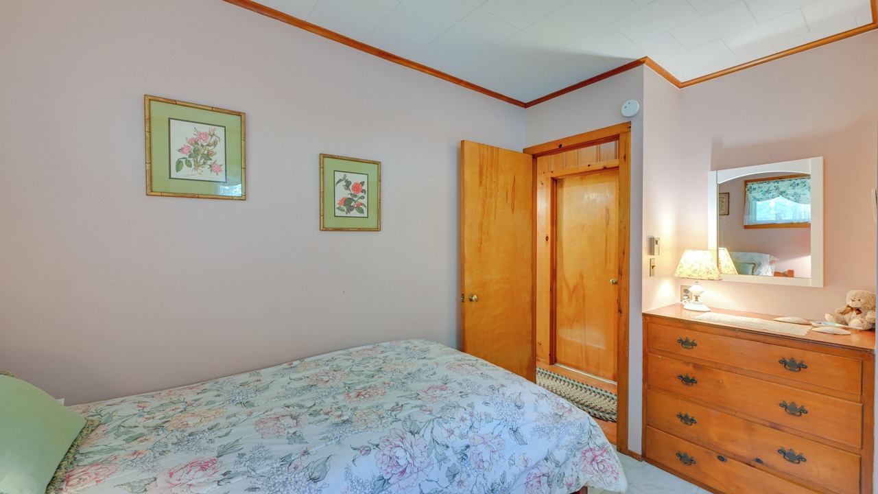 Photo of Bedroom in Cutchogue