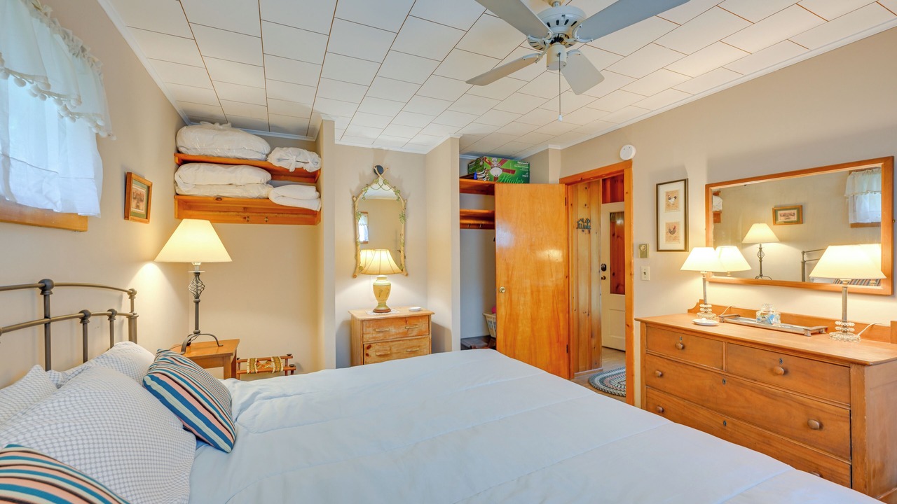Photo of Bedroom in Cutchogue