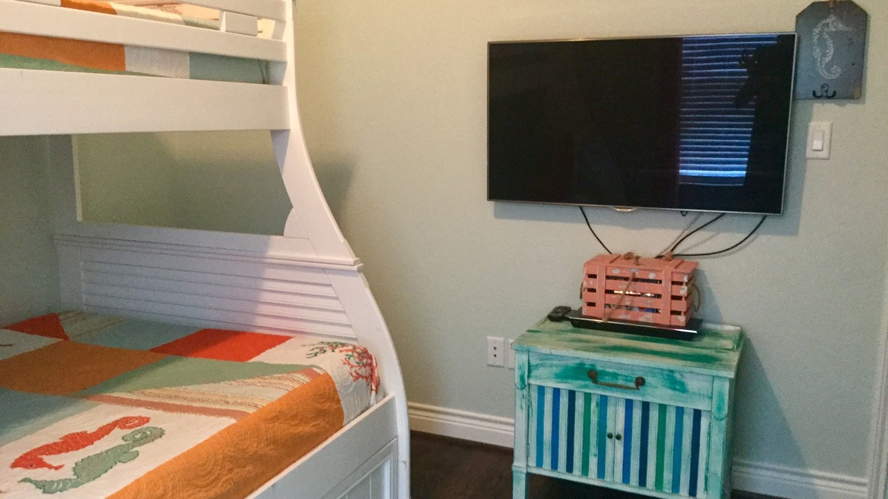 Photo of Bedroom in Crystal Beach