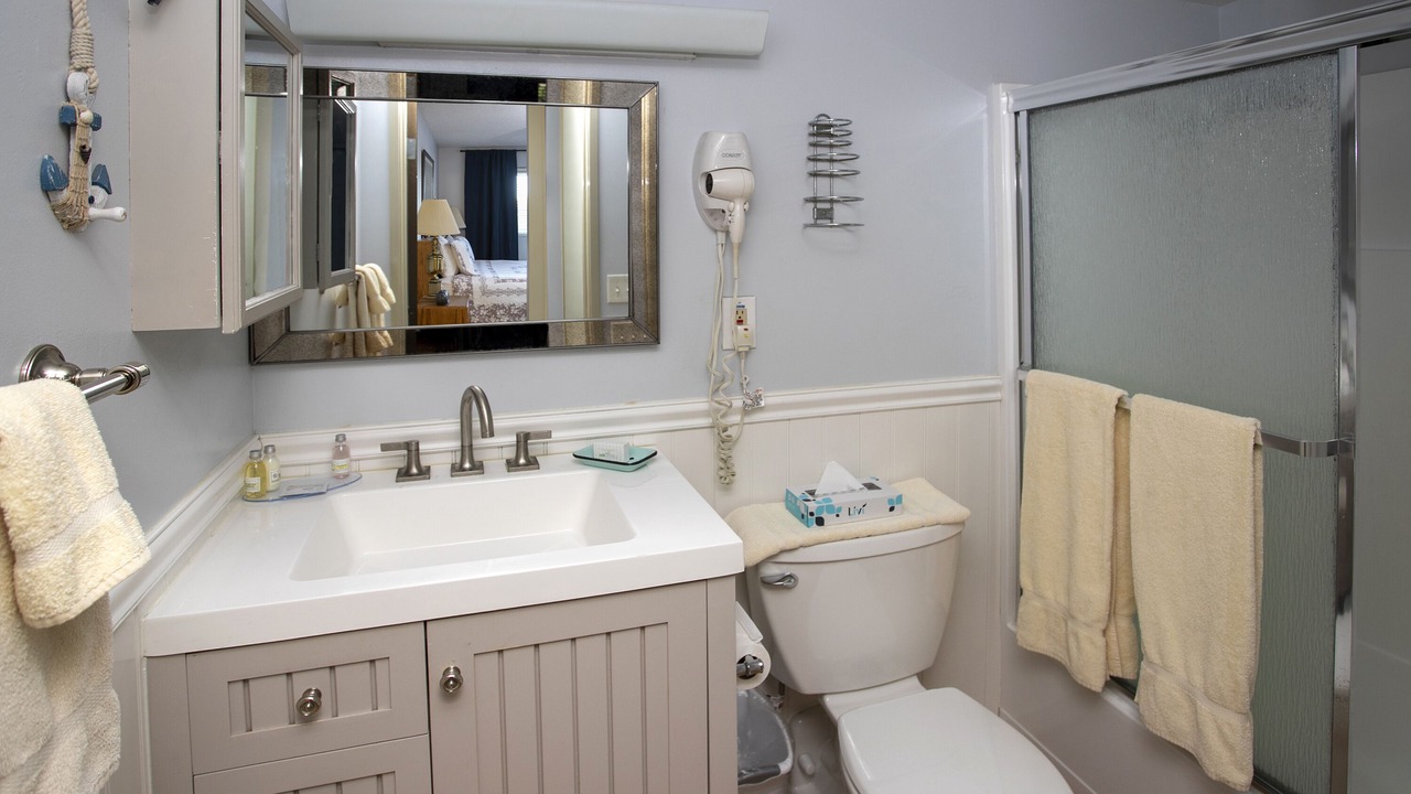 Photo of Bathroom in Gearhart