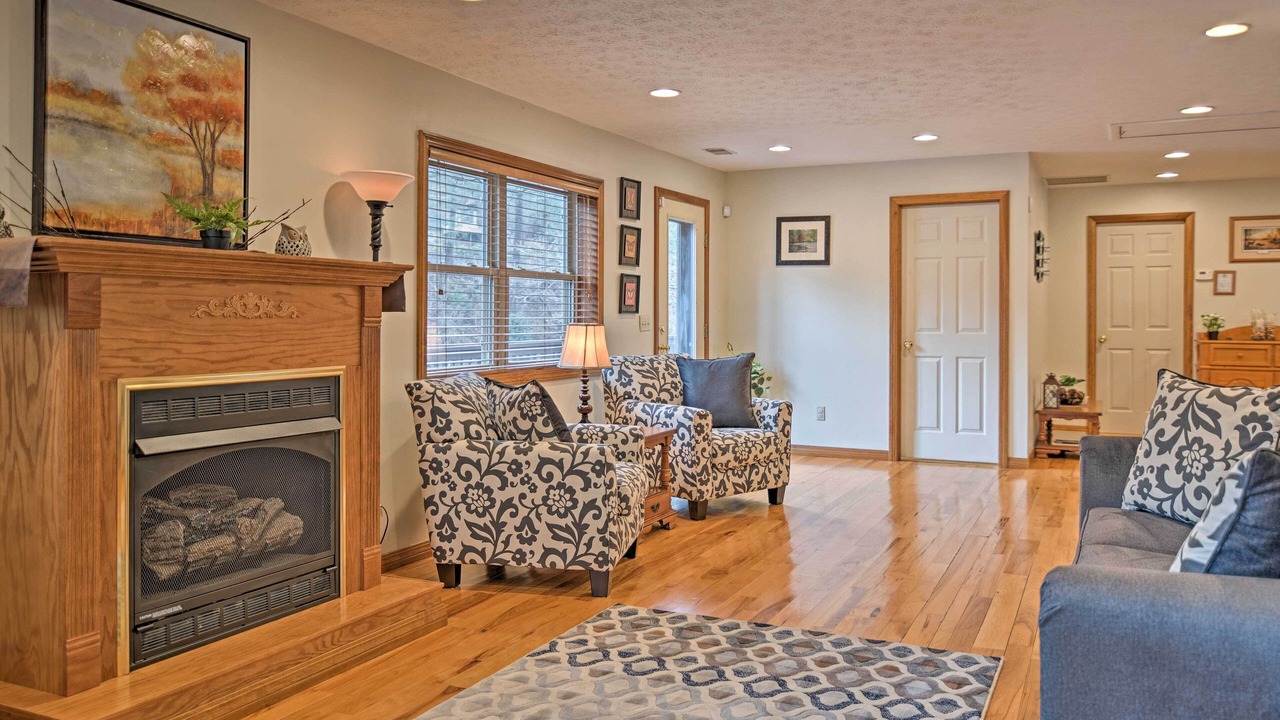 Photo of Livingroom in Elkins