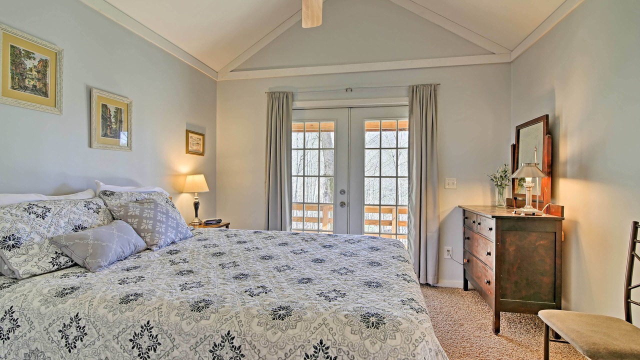 Photo of Bedroom in Stecoah
