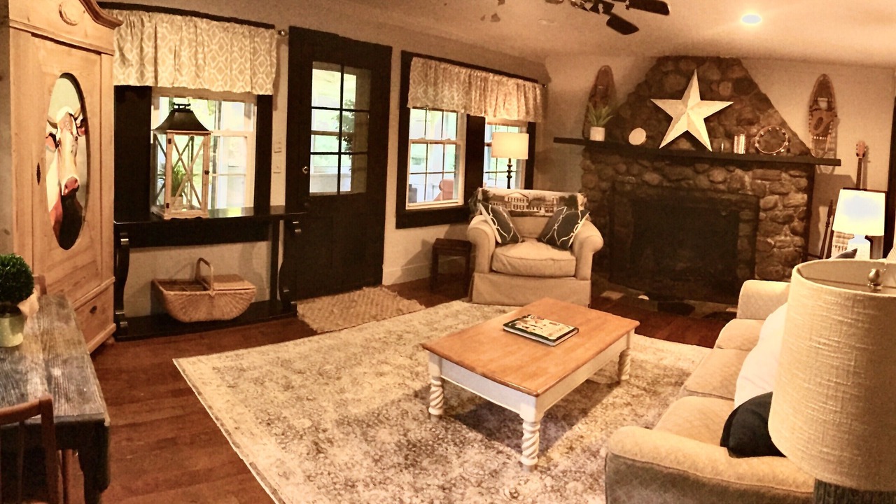 Photo of Livingroom in Cooperstown