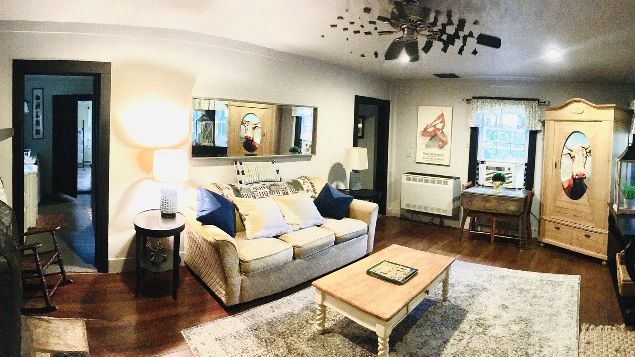 Photo of Livingroom in Cooperstown