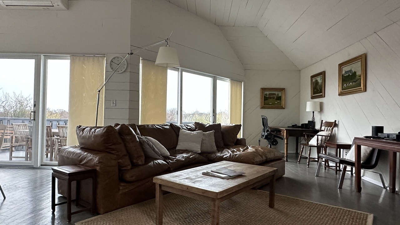Photo of Livingroom in Montauk
