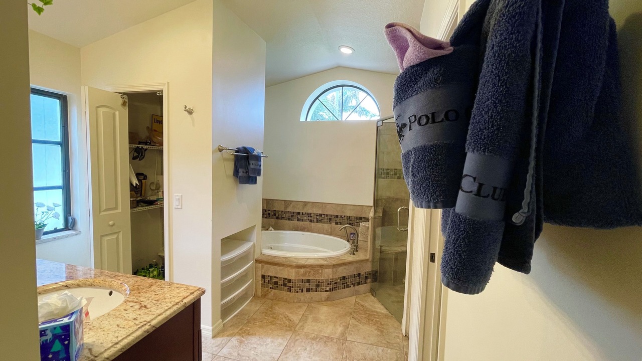Photo of Bathroom in Pelican