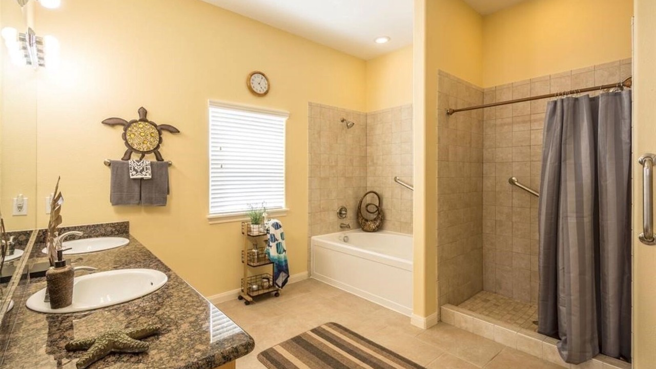 Photo of Bathroom in Dickinson
