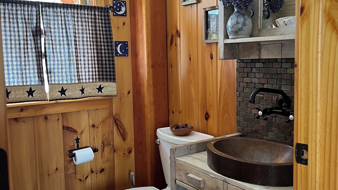 Photo of Bathroom in Brownfield
