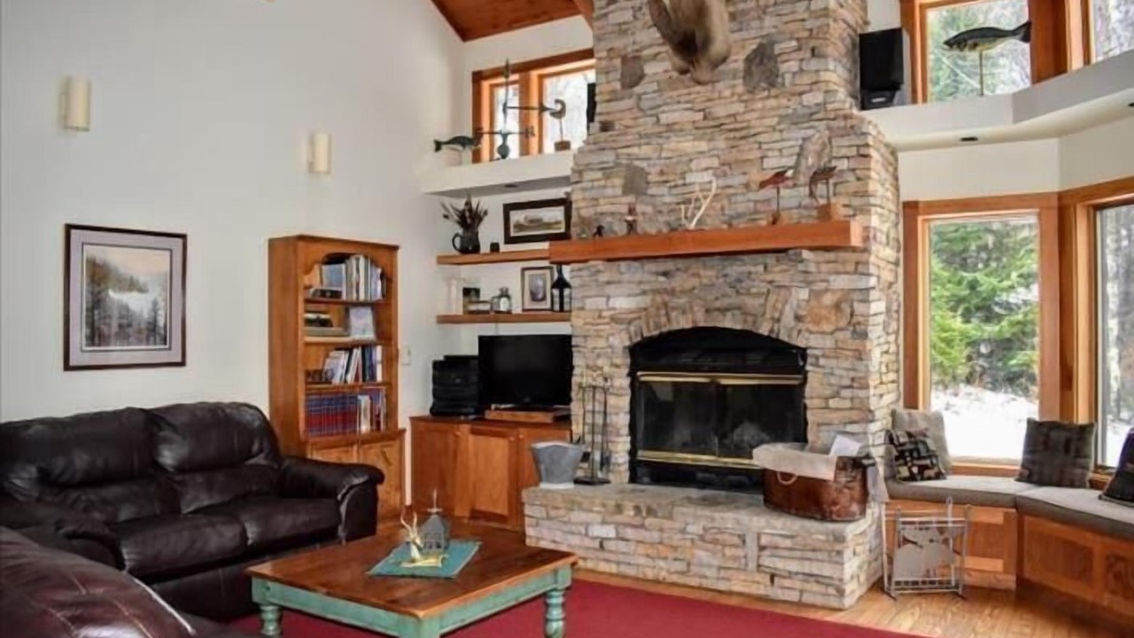 Photo of Livingroom in Davis