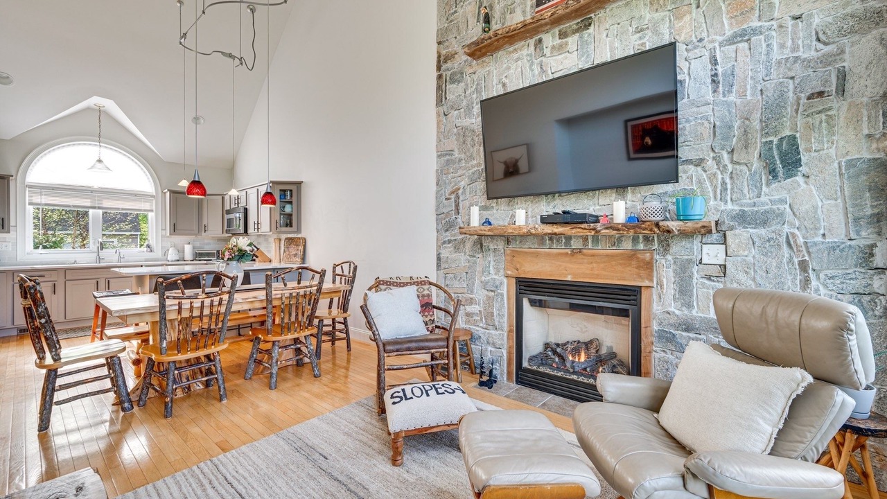 Photo of Livingroom in Thornton