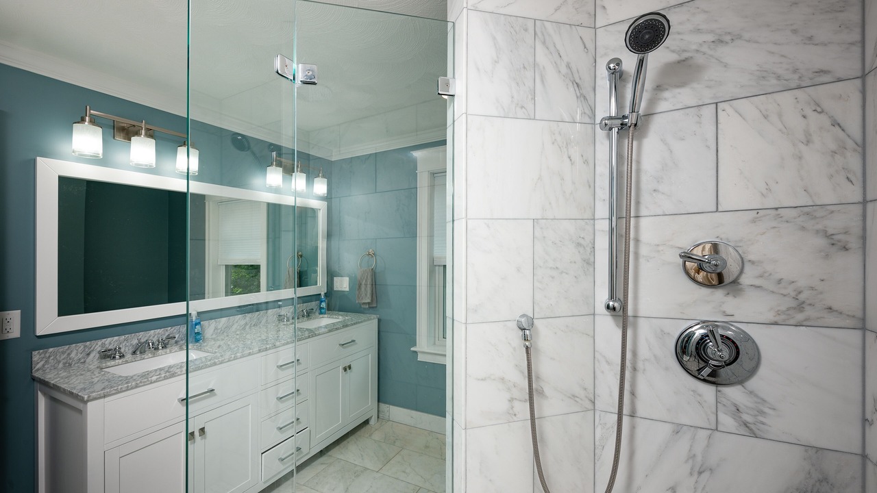 Photo of Bathroom in York Beach