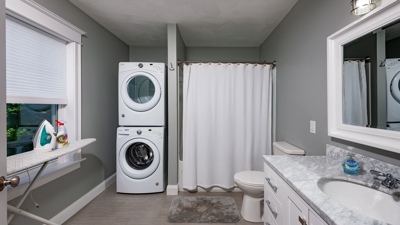 Photo of Bathroom in York Beach