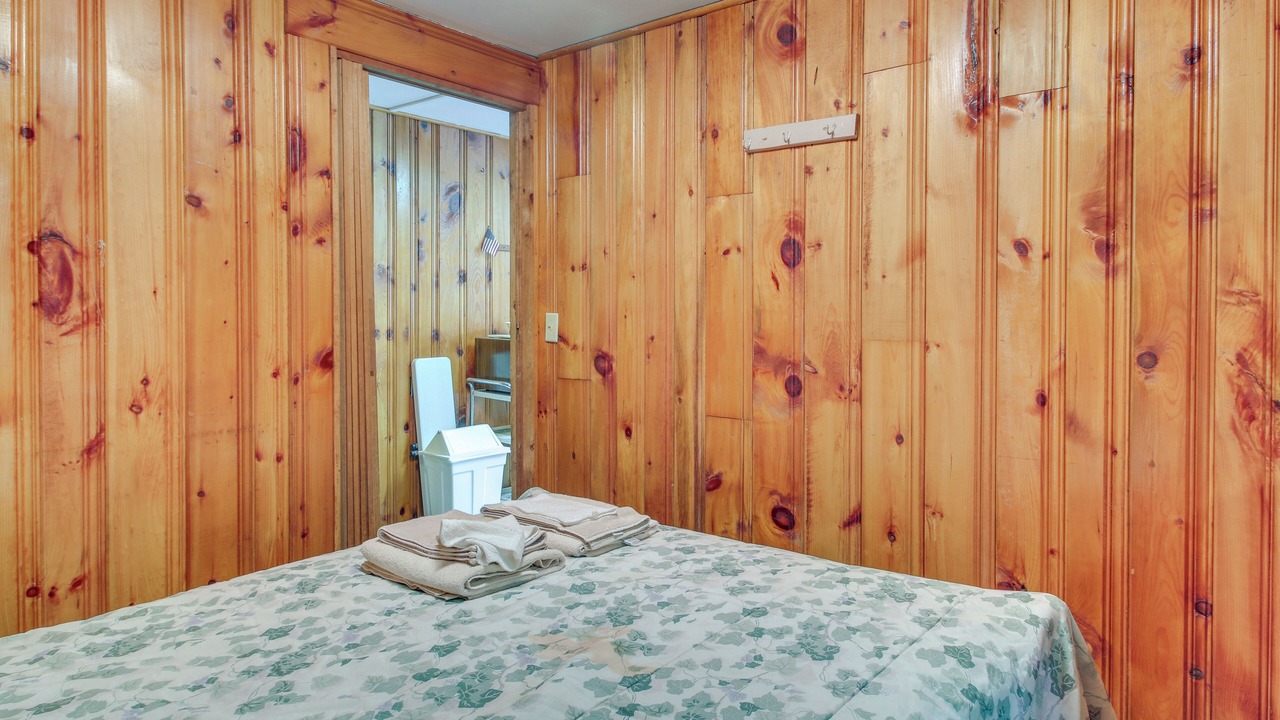 Photo of Bedroom in Rumney