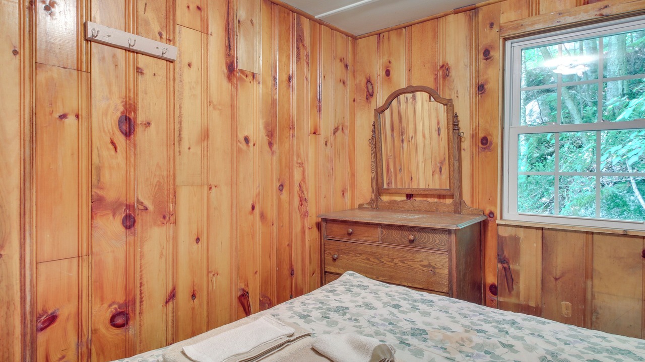 Photo of Bedroom in Rumney