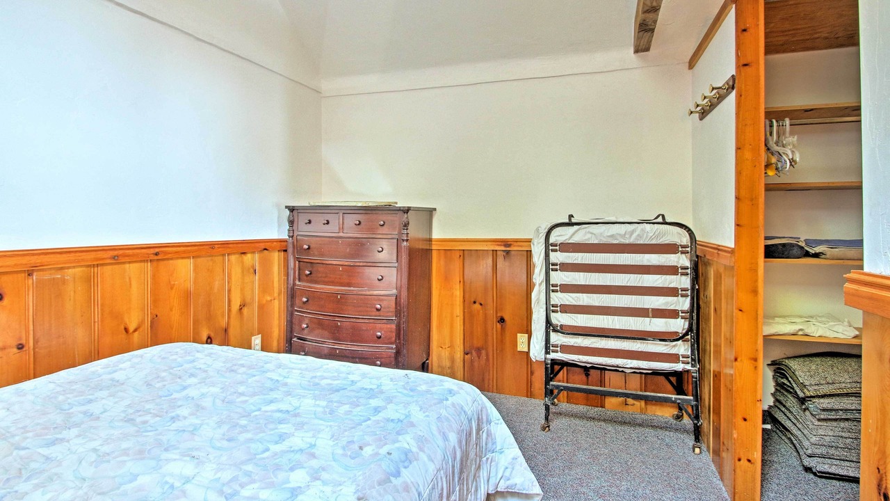 Photo of Bedroom in Rumney