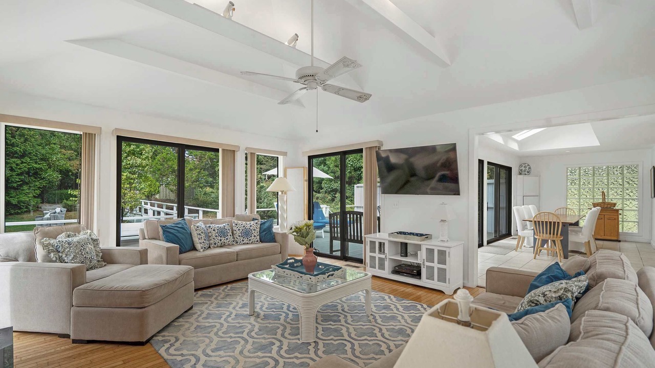 Photo of Bedroom in Shinnecock Hills