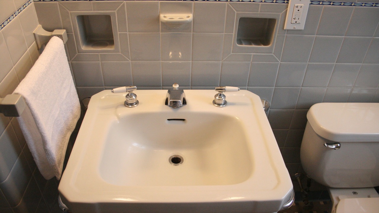 Photo of Bathroom in Niagara Falls