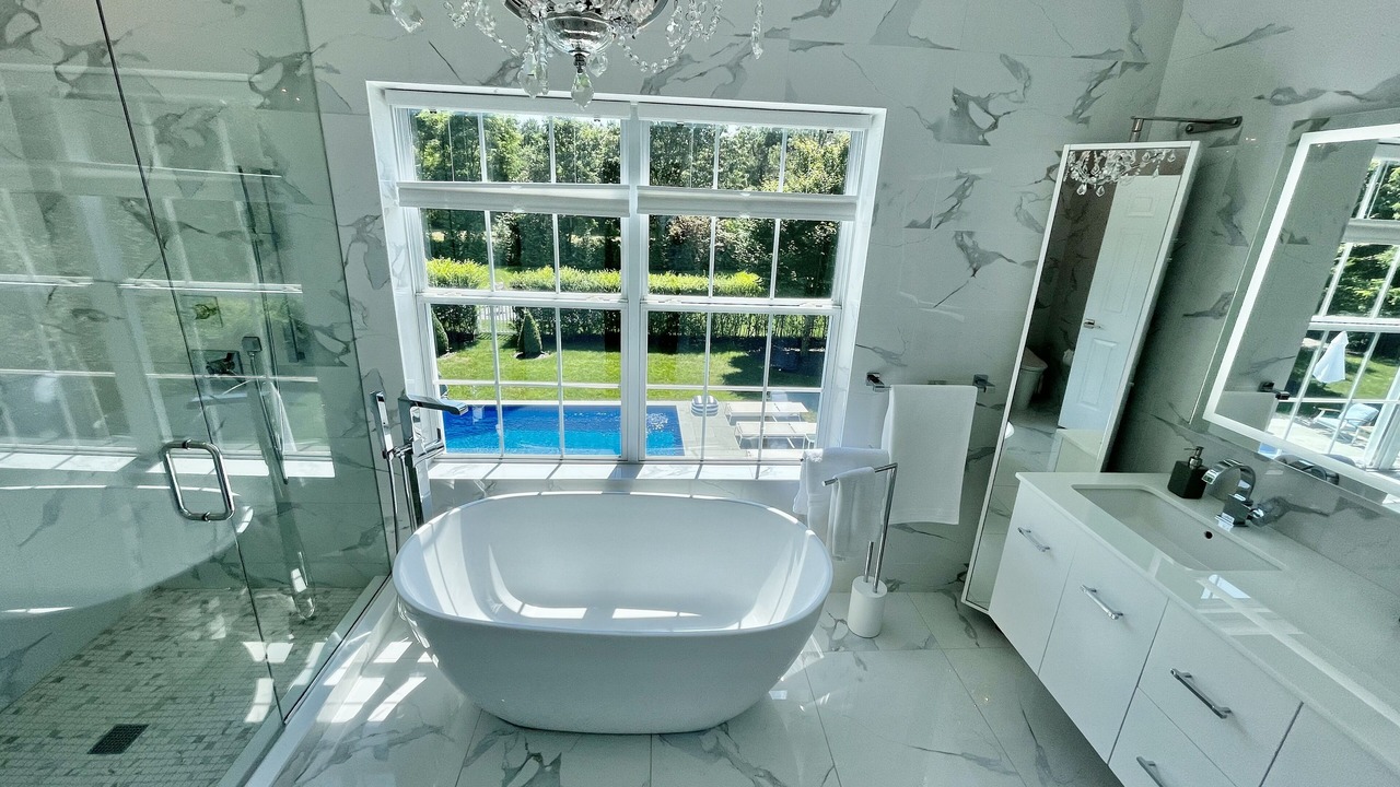 Photo of Bathroom in Shinnecock Hills