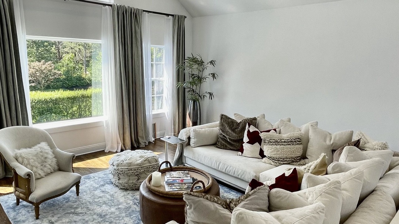 Photo of Livingroom in Shinnecock Hills