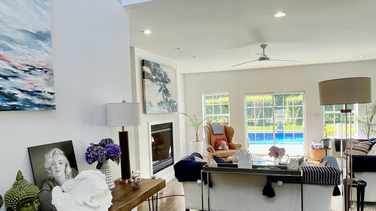 Photo of Livingroom in Shinnecock Hills