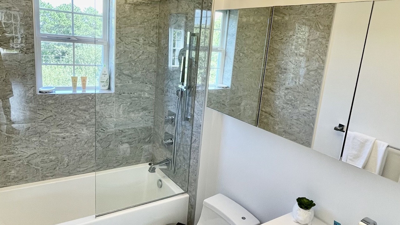 Photo of Bathroom in Shinnecock Hills