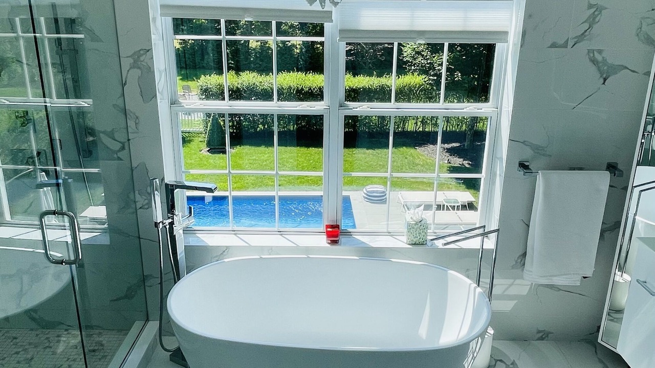 Photo of Bathroom in Shinnecock Hills