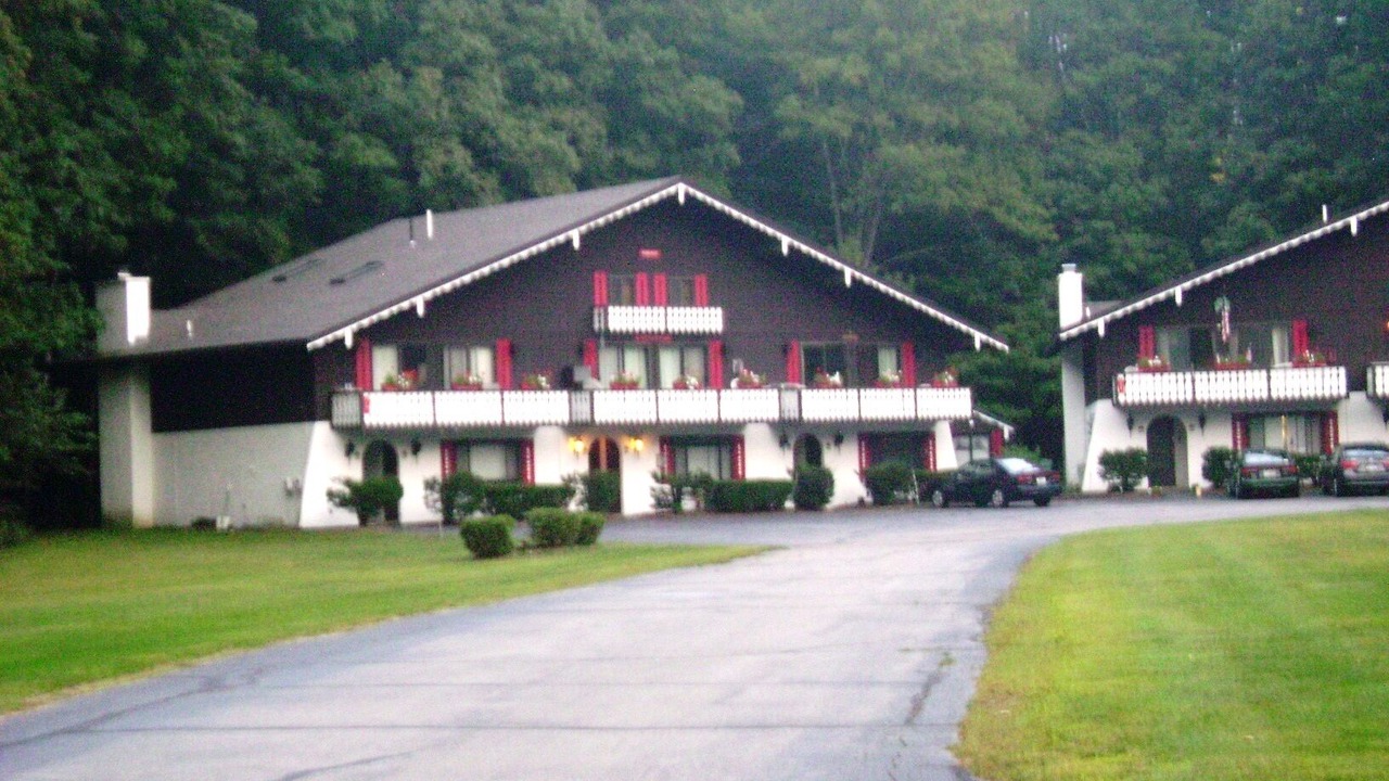 Photo of Others in Bartlett