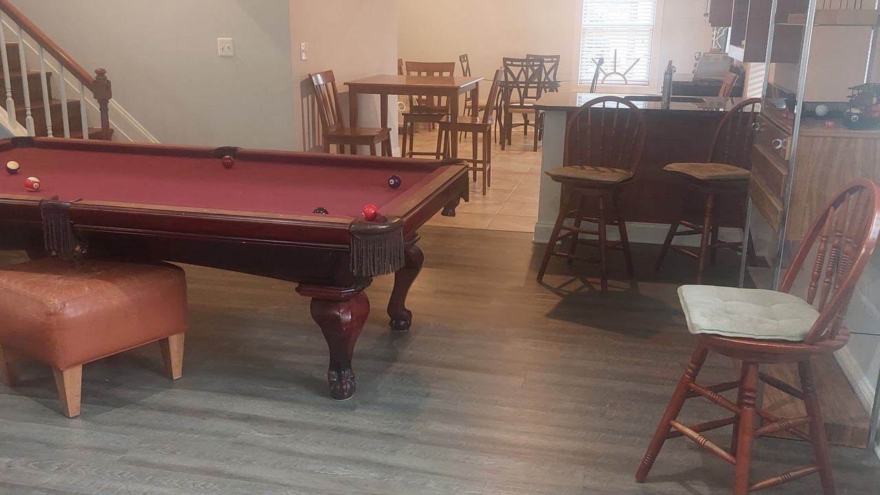 Photo of Bedroom in Jefferson Manor